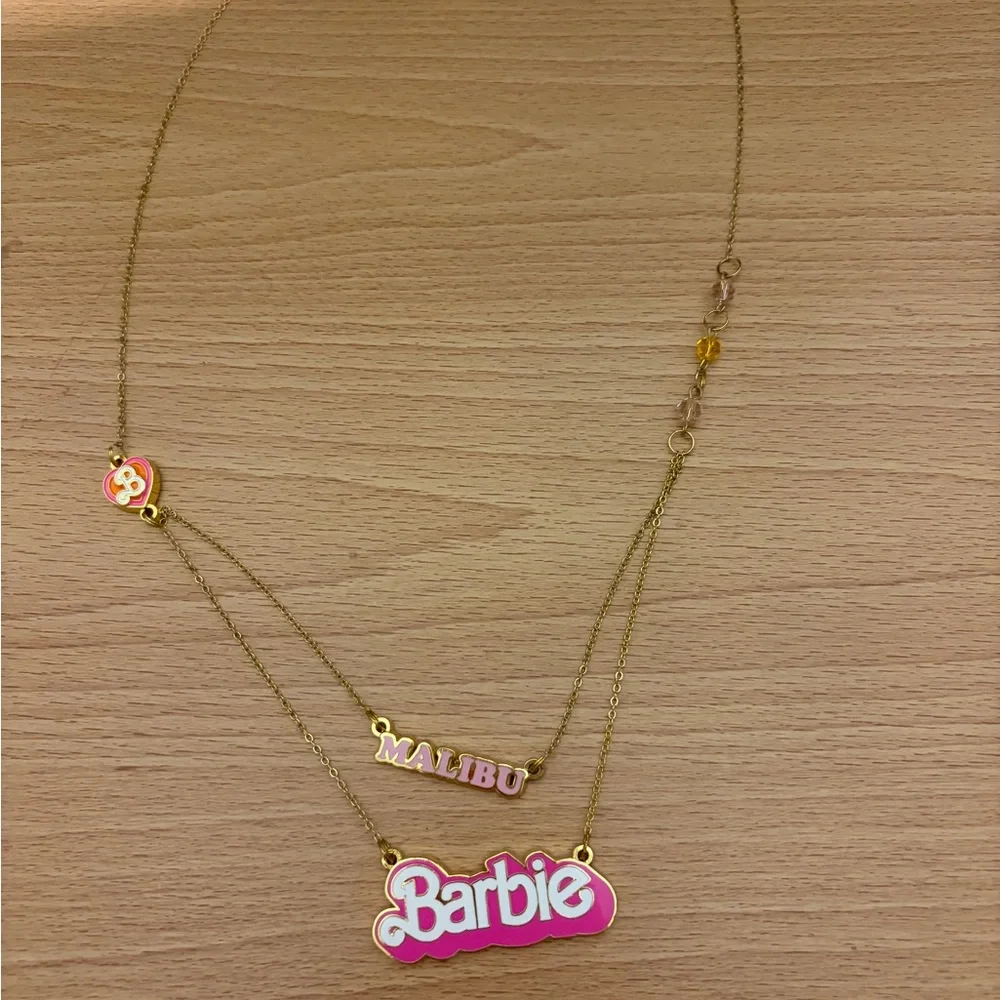 Barbie Malibu Gold Necklace - Picture 1 of 5